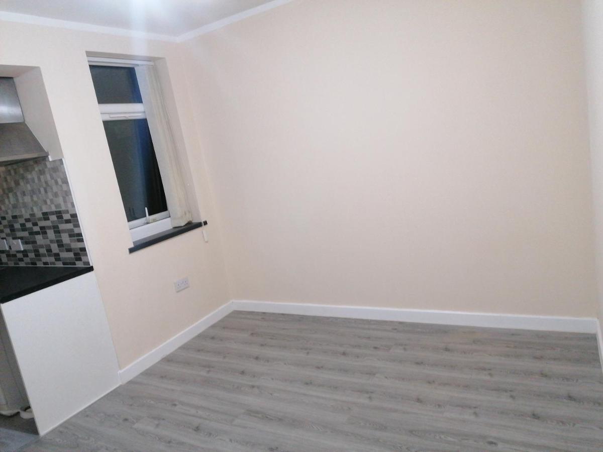 Self-Contained Studio Flat Bathrooms Kitchens Upgrade Locations To City Centre 15 Minutes Walking Distance Nottingham Universities Queen Hospitals City Hospitals Exterior photo