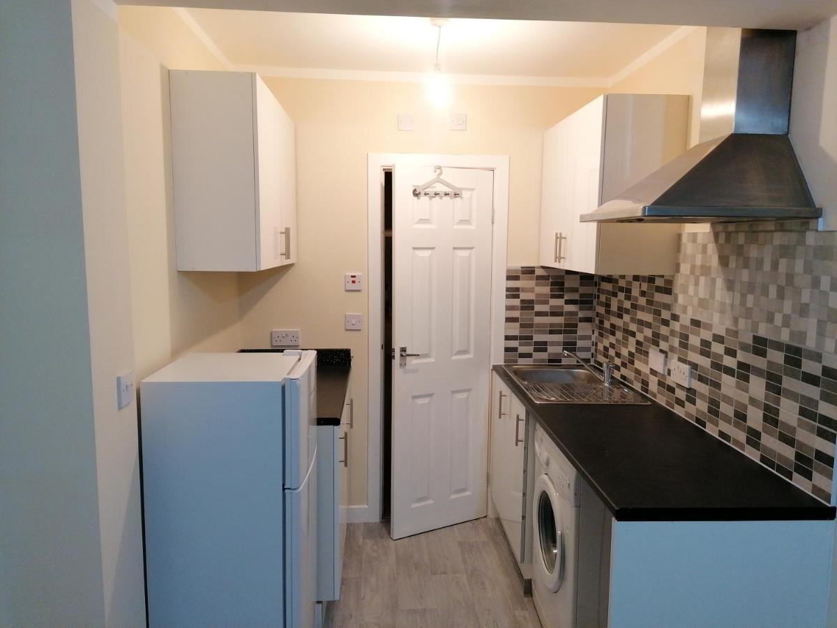 Self-Contained Studio Flat Bathrooms Kitchens Upgrade Locations To City Centre 15 Minutes Walking Distance Nottingham Universities Queen Hospitals City Hospitals Exterior photo