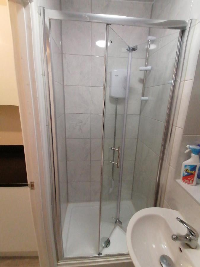 Self-Contained Studio Flat Bathrooms Kitchens Upgrade Locations To City Centre 15 Minutes Walking Distance Nottingham Universities Queen Hospitals City Hospitals Exterior photo